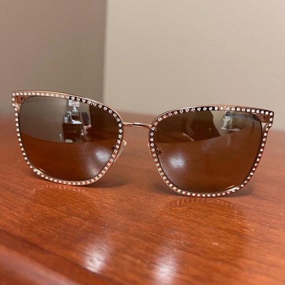 Michael Kors sunglass - Picture 4 of 5